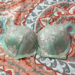 34D very sexy push up